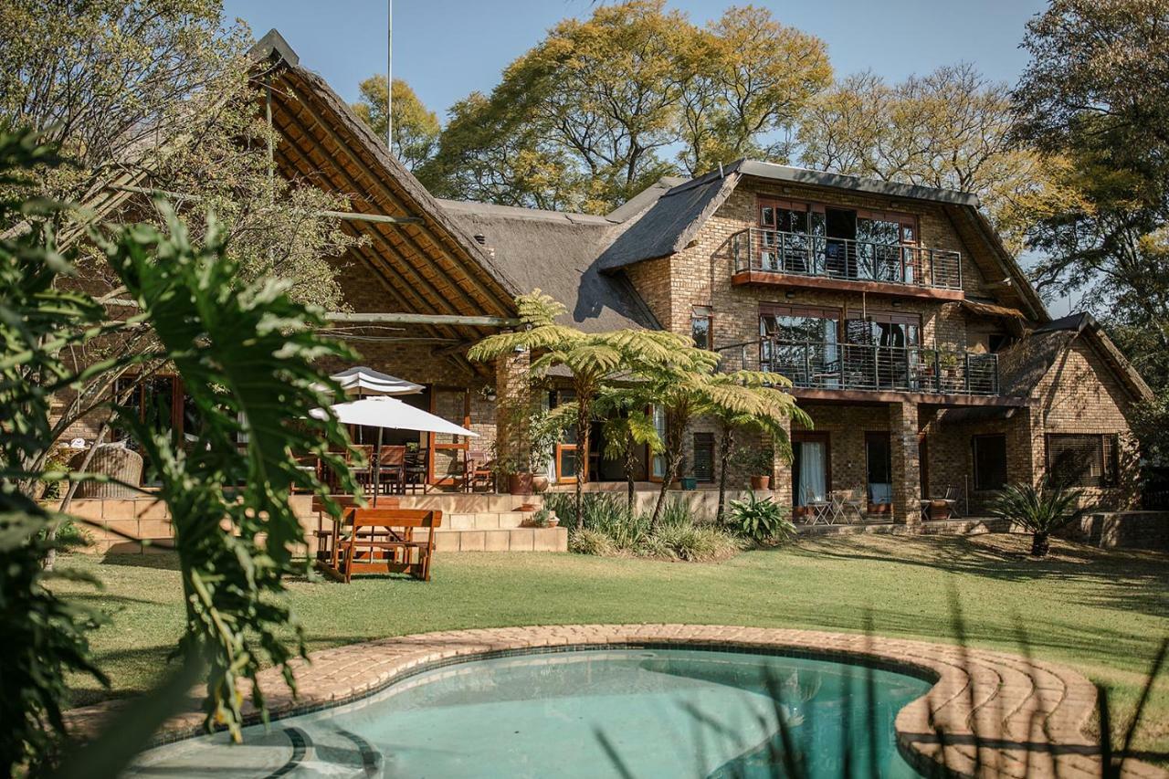 50 On Shepherd Boutique Guest House Sandton Esterno foto